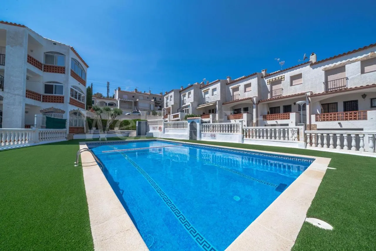 Maison De Vacances Avec Piscine Communautaire - Wehostyou Roses Spain